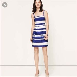 ✨ Moving sale 🚗- Loft Blue White Watercolor Stripe Pleated Dress, Size 00P